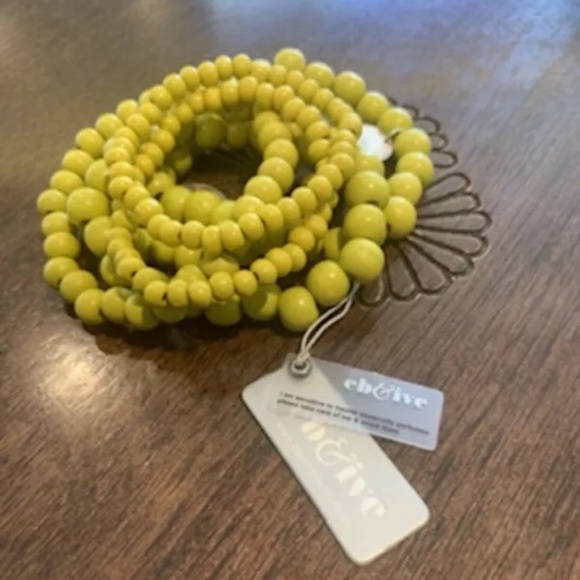 Eb&Ive multi wooden bracelets in colour Celery NEW - Picture 2 of 5